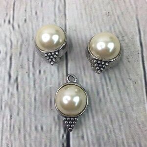 Cabot faux earrings and necklace pendent